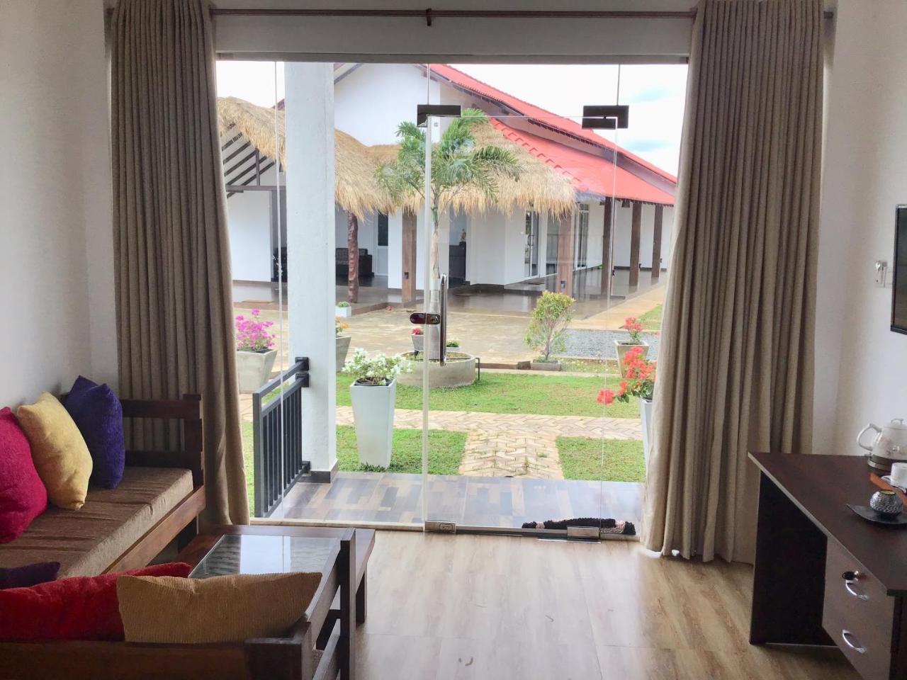 Avonil Resort Yala Tissamaharama Kültér fotó
